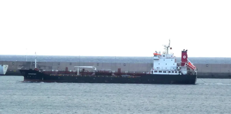 PETROPORT Tanker IMO 9240201 photo 8