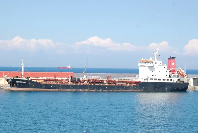 PETROPORT Tanker IMO 9240201 photo 10
