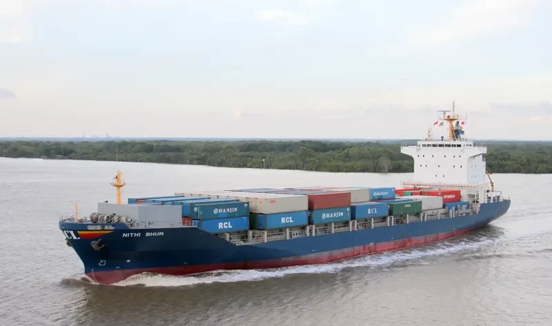 NITHI BHUM Container Ship IMO 9240469 photo 2