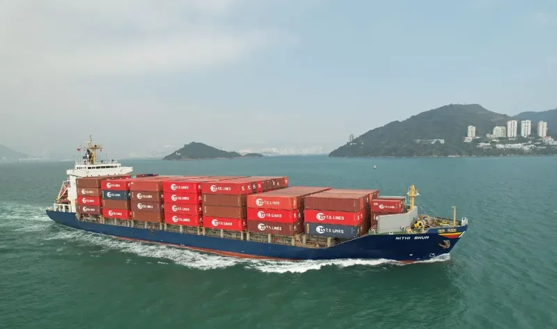 NITHI BHUM Container Ship IMO 9240469 photo 10