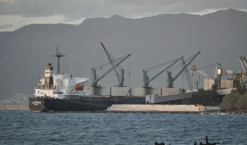 LUZERN Bulk Carrier IMO 9240794 photo 6
