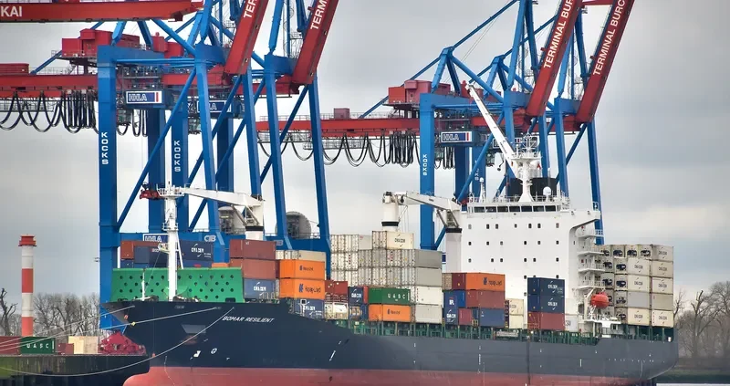 BOMAR RESILIENT Container Ship IMO 9240873 photo 3