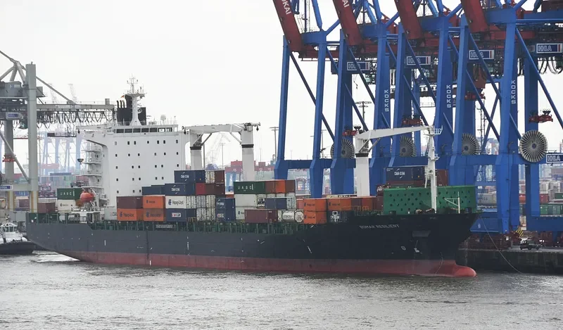 BOMAR RESILIENT Container Ship IMO 9240873 photo 5