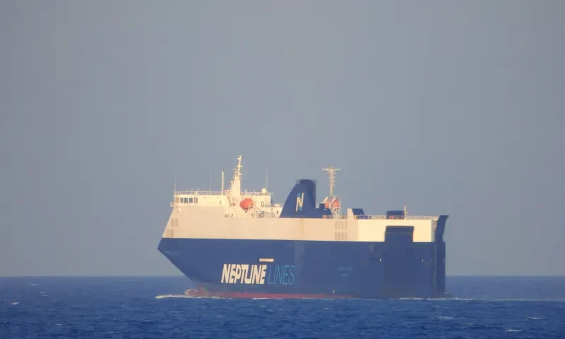 NEPTUNE DYNAMIS Ro-Ro IMO 9240976 photo 5