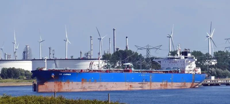 ROSSONERI Tanker IMO 9242120 photo 2