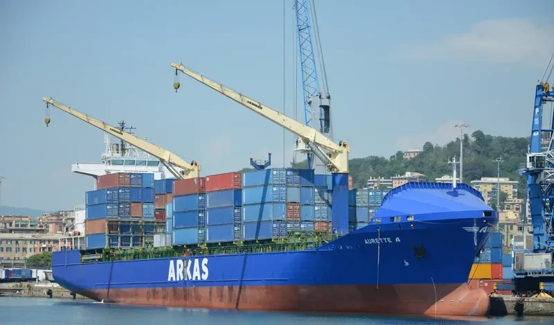 AURETTE A Container Ship IMO 9242285 photo 7