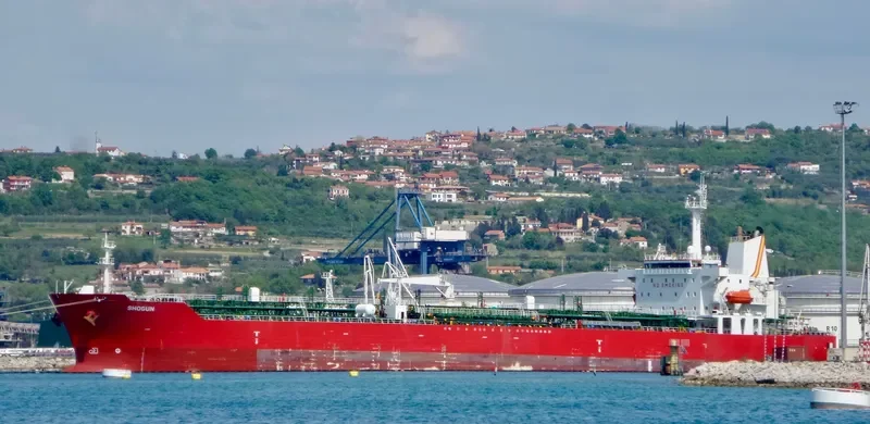 SHOGUN Tanker IMO 9242443 photo 4