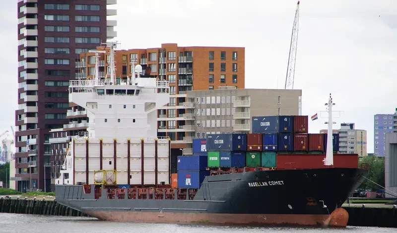 STAR COMET Container Ship IMO 9242596