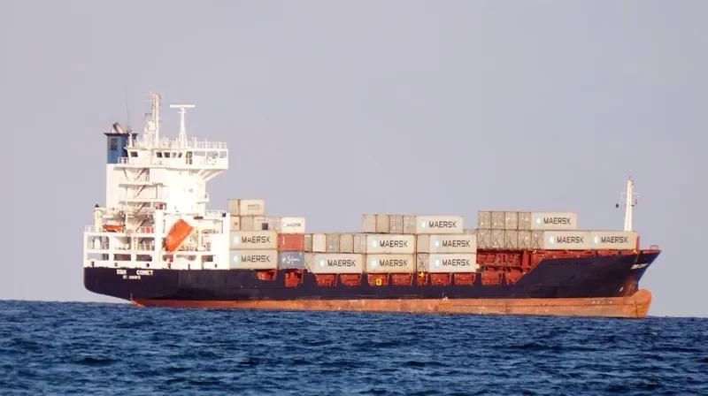 STAR COMET Container Ship IMO 9242596 photo 2