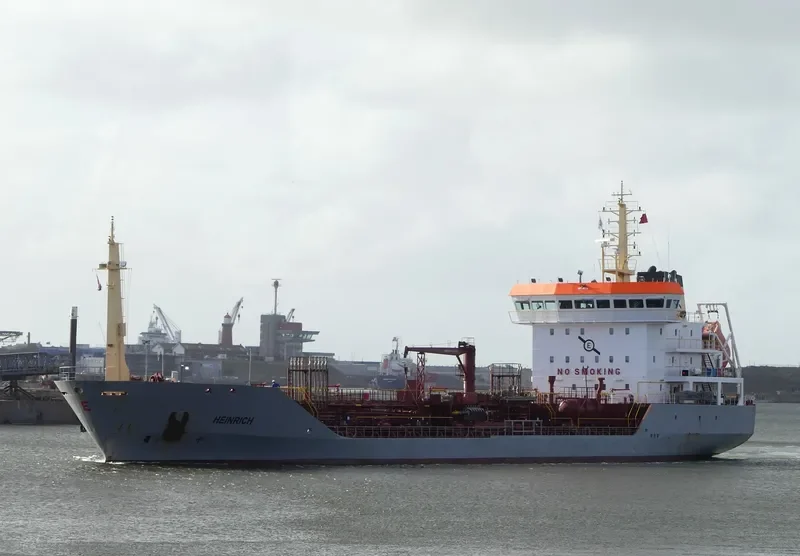 HEINRICH Tanker IMO 9242730 photo 2
