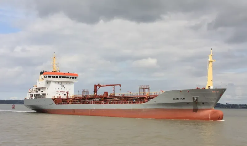 HEINRICH Tanker IMO 9242730 photo 5