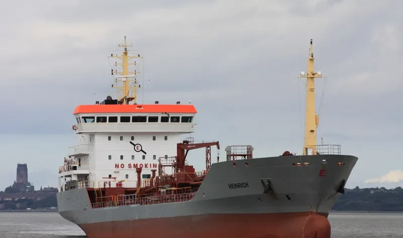 HEINRICH Tanker IMO 9242730 photo 6