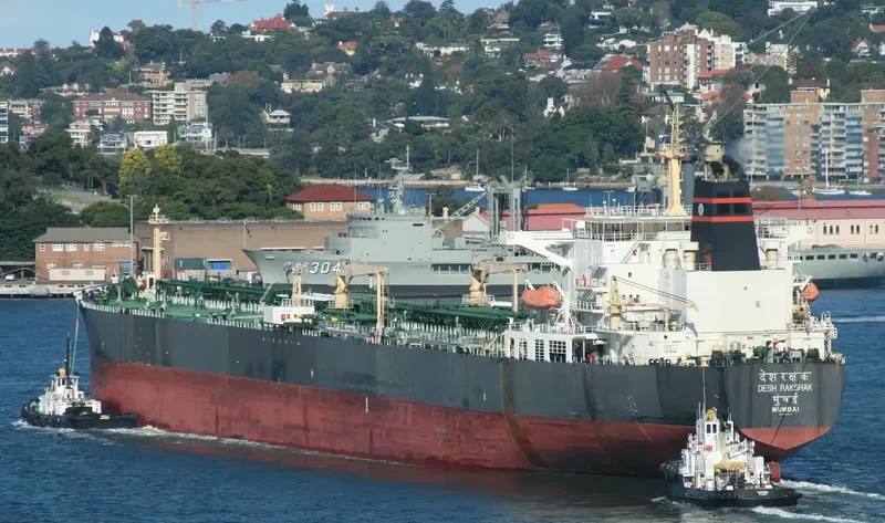 DESH RAKSHAK Tanker IMO 9243021 photo 4