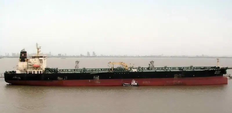 DESH GAURAV Tanker IMO 9243033 photo 3