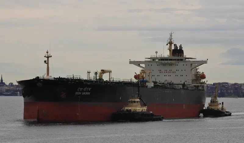 DESH GAURAV Tanker IMO 9243033 photo 8