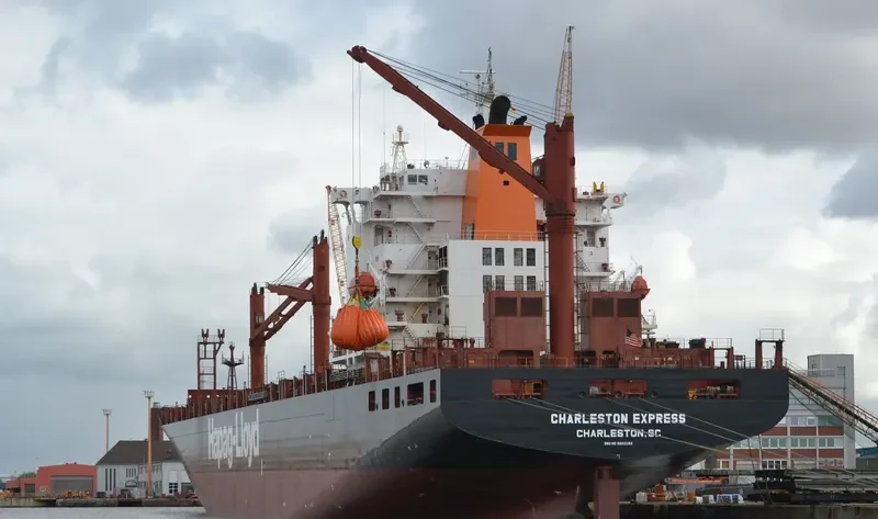 VELIKA EXPRESS Container Ship IMO 9243162 photo 2