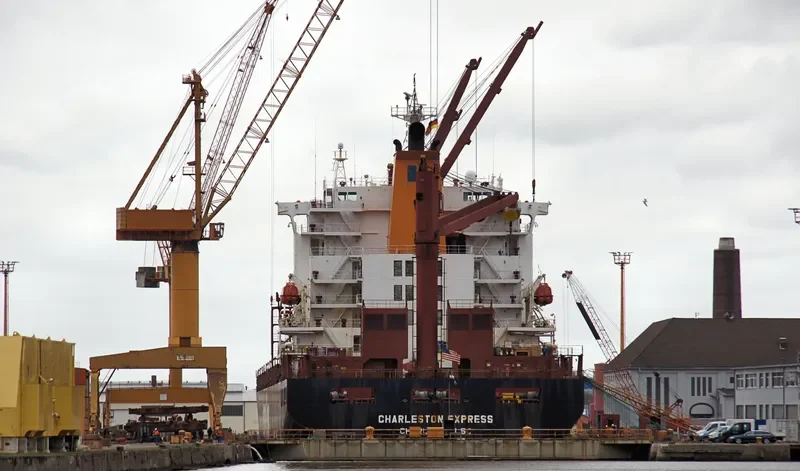 VELIKA EXPRESS Container Ship IMO 9243162 photo 10