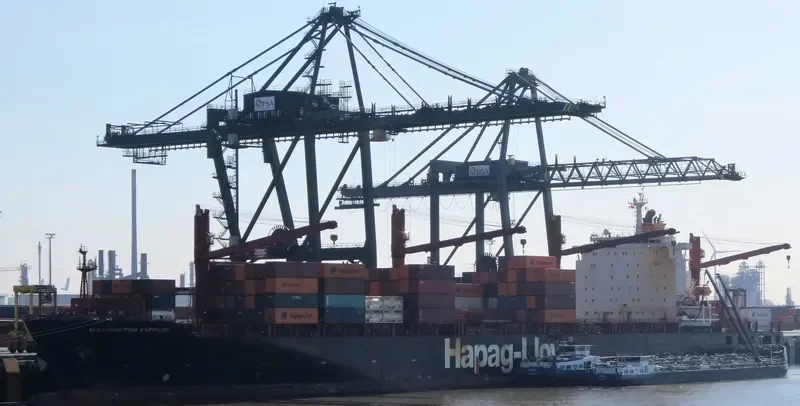 WASHINGTON EXPRESS Container Ship IMO 9243198 photo 10