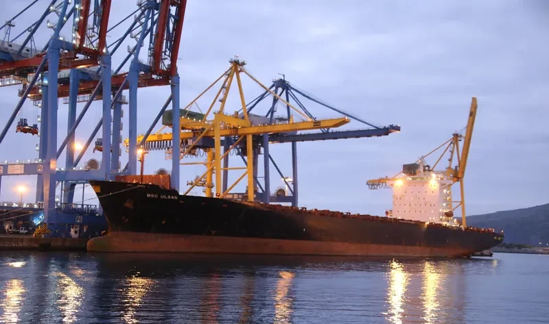 ULSAN Container Ship IMO 9243306 photo 3