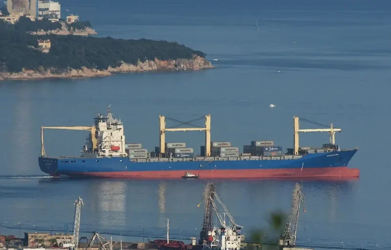 ATLANTIC DISCOVERER Container Ship IMO 9243590 photo 4