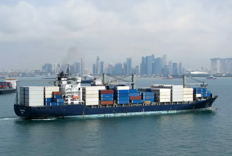 EM ASTORIA Container Ship IMO 9243617 photo 4