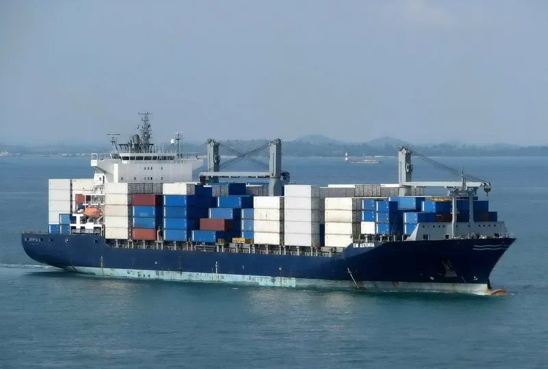 EM ASTORIA Container Ship IMO 9243617 photo 6