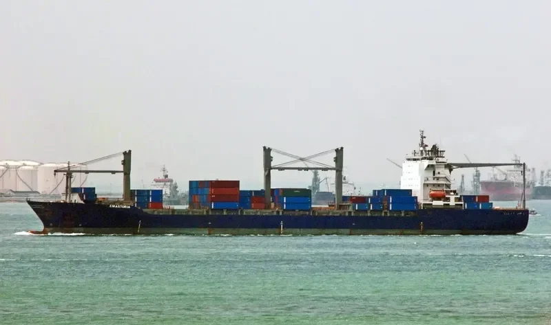 EM ASTORIA Container Ship IMO 9243617 photo 7