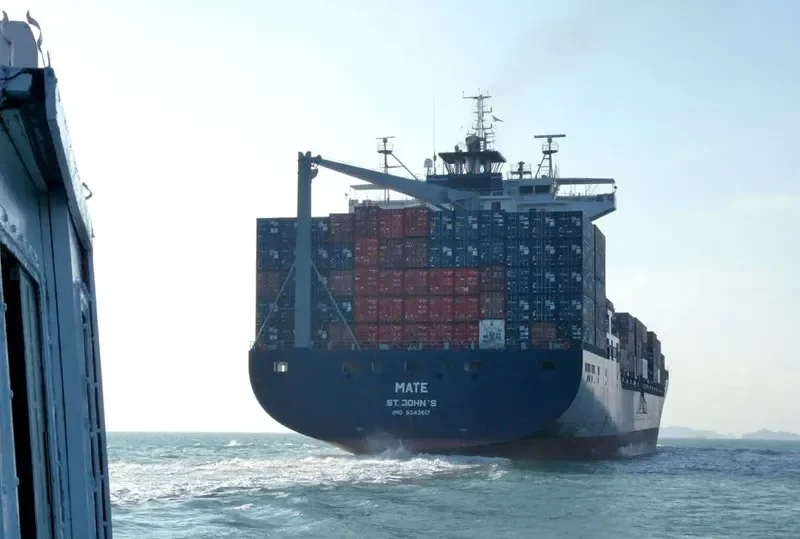 EM ASTORIA Container Ship IMO 9243617 photo 9