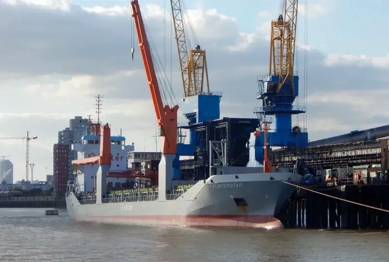 FLINTERSTAR Container Ship IMO 9243758 photo 6