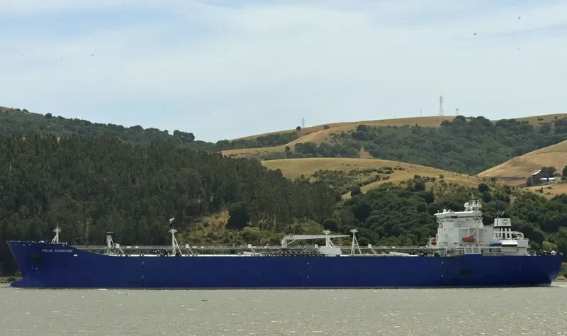 POLAR ADVENTURE Tanker IMO 9244063