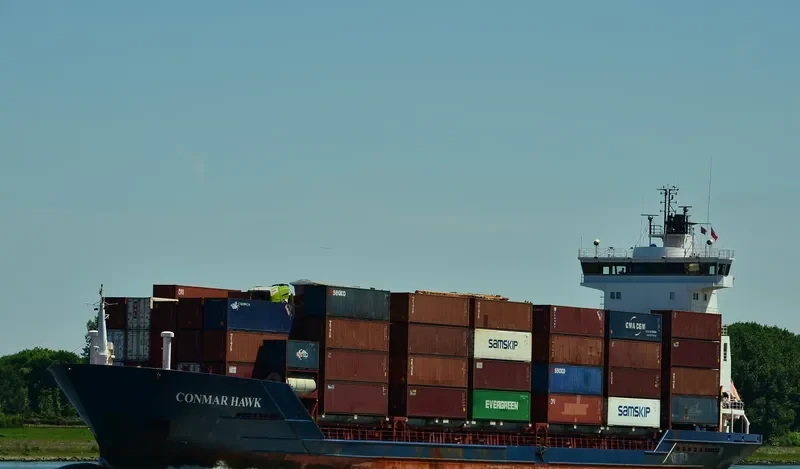 ACACIA HAWK Container Ship IMO 9244207 photo 2