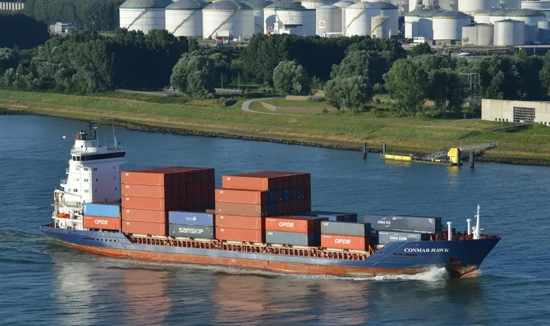 ACACIA HAWK Container Ship IMO 9244207 photo 8