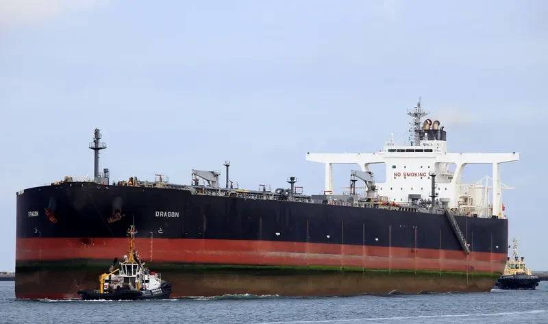 AMAK Tanker IMO 9244635 photo 10