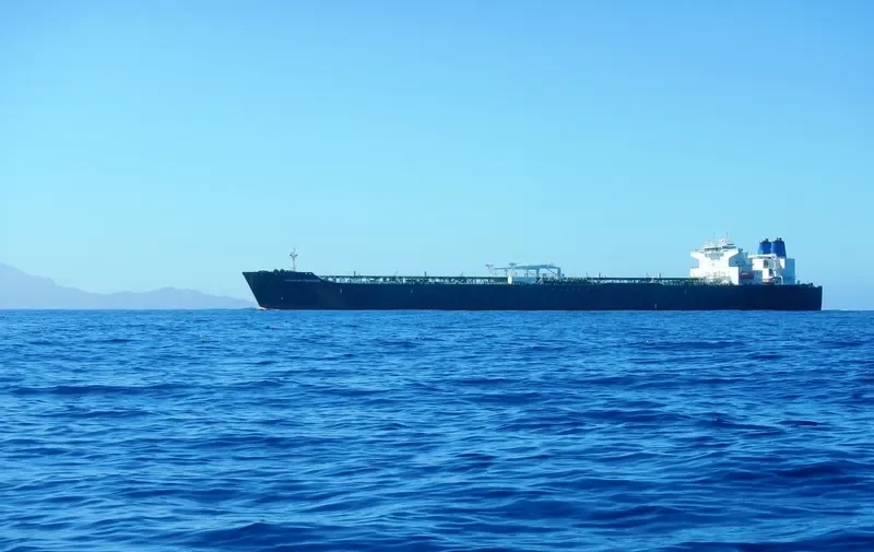 ALASKAN FRONTIER Tanker IMO 9244659 photo 7
