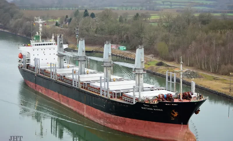 RATTANA NAREE Bulk Carrier IMO 9245055 photo 2