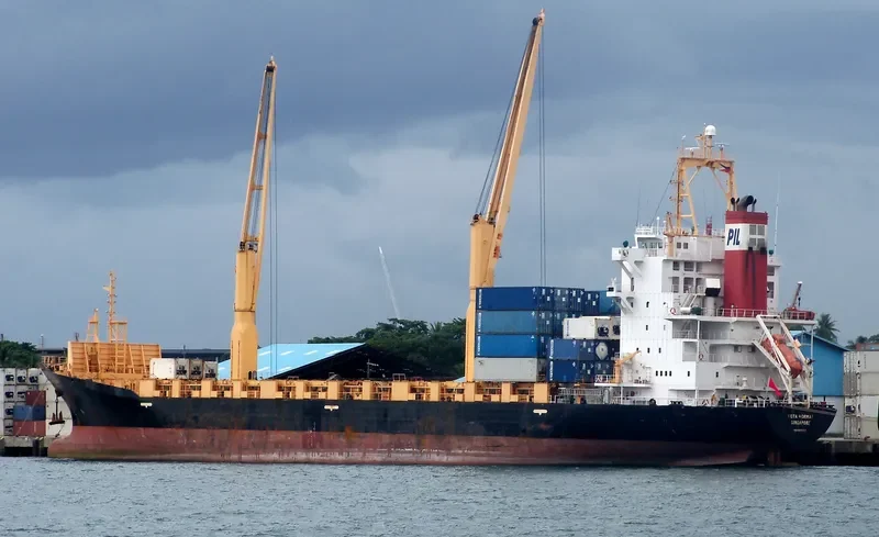 KOTA HORMAT Container Ship IMO 9245225 photo 5