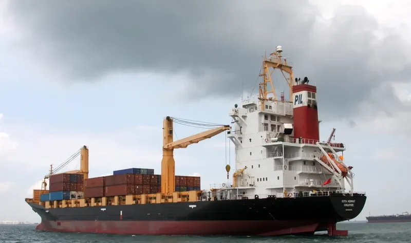 KOTA HORMAT Container Ship IMO 9245225 photo 8