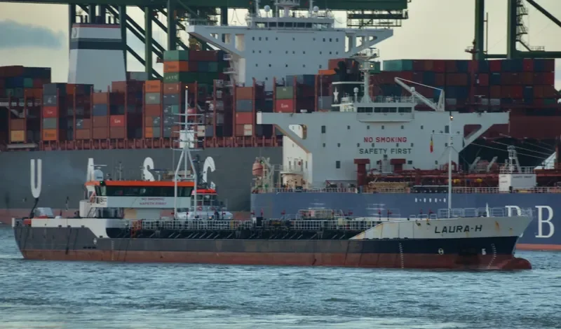 LAURA H Tanker IMO 9245299