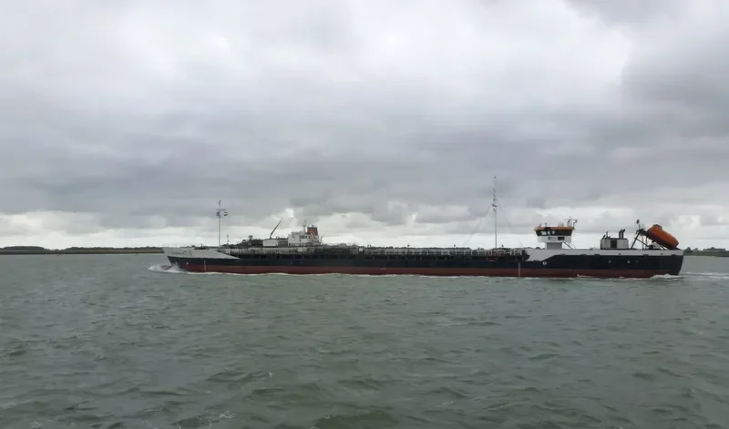 LAURA H Tanker IMO 9245299 photo 8