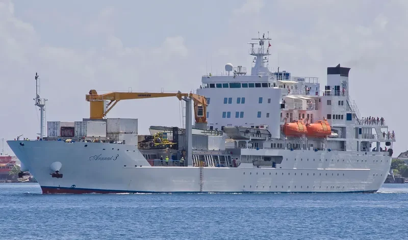 M2 Passenger Ship IMO 9245354 photo 3