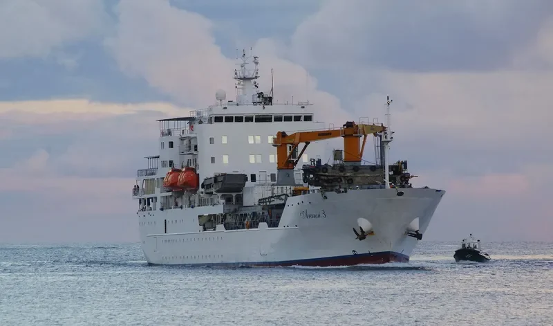M2 Passenger Ship IMO 9245354 photo 4