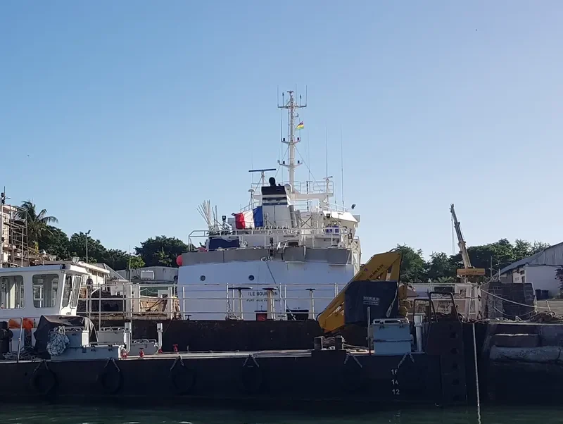 ILE BOURBON General Cargo IMO 9245421 photo 7
