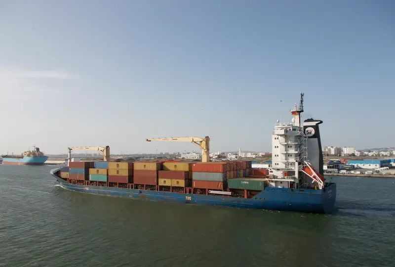 MAREN Container Ship IMO 9245677 photo 6