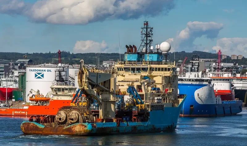 MAERSK ACHIEVER Offshore Vessel IMO 9245902 photo 9