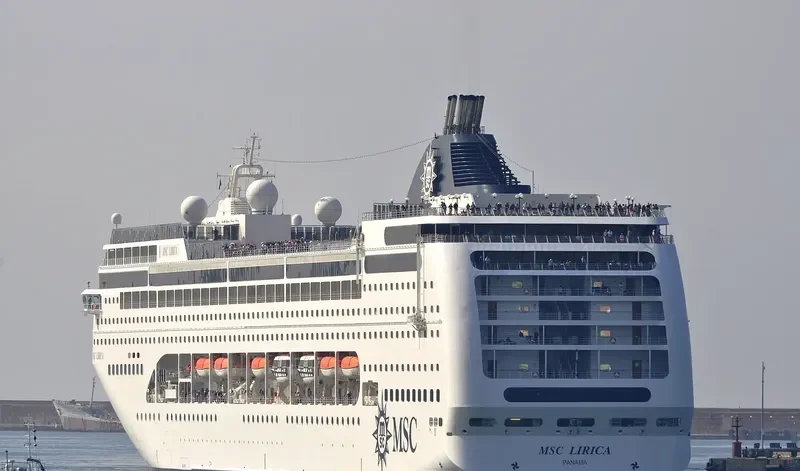 MSC LIRICA Passenger Ship IMO 9246102 photo 8