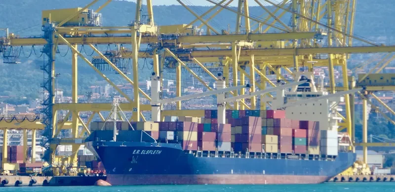 E.R.ELSFLETH Container Ship IMO 9246346 photo 9