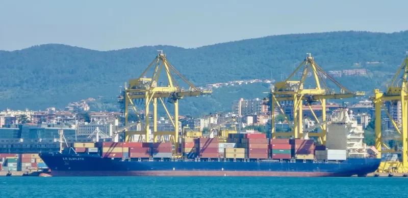 E.R.ELSFLETH Container Ship IMO 9246346 photo 10