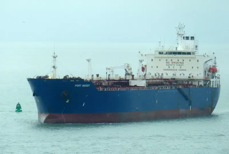 GREEN LAND Tanker IMO 9246449 photo 8