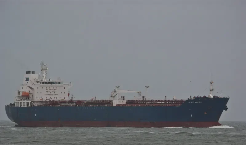 GREEN LAND Tanker IMO 9246449 photo 10