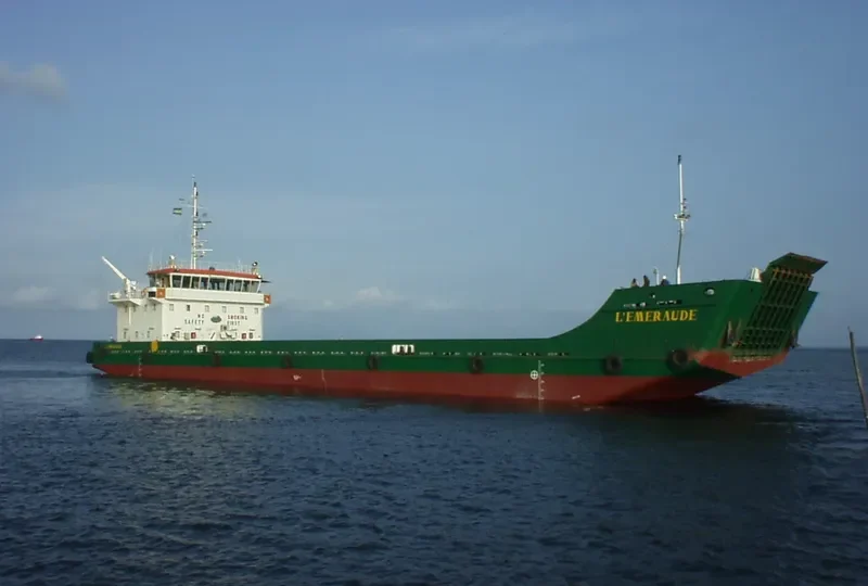 L'EMERAUDE Ro-Ro IMO 9246504